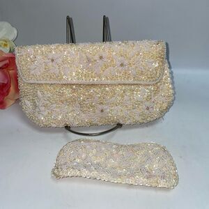 Elegant Richere Cream Beaded Clutch